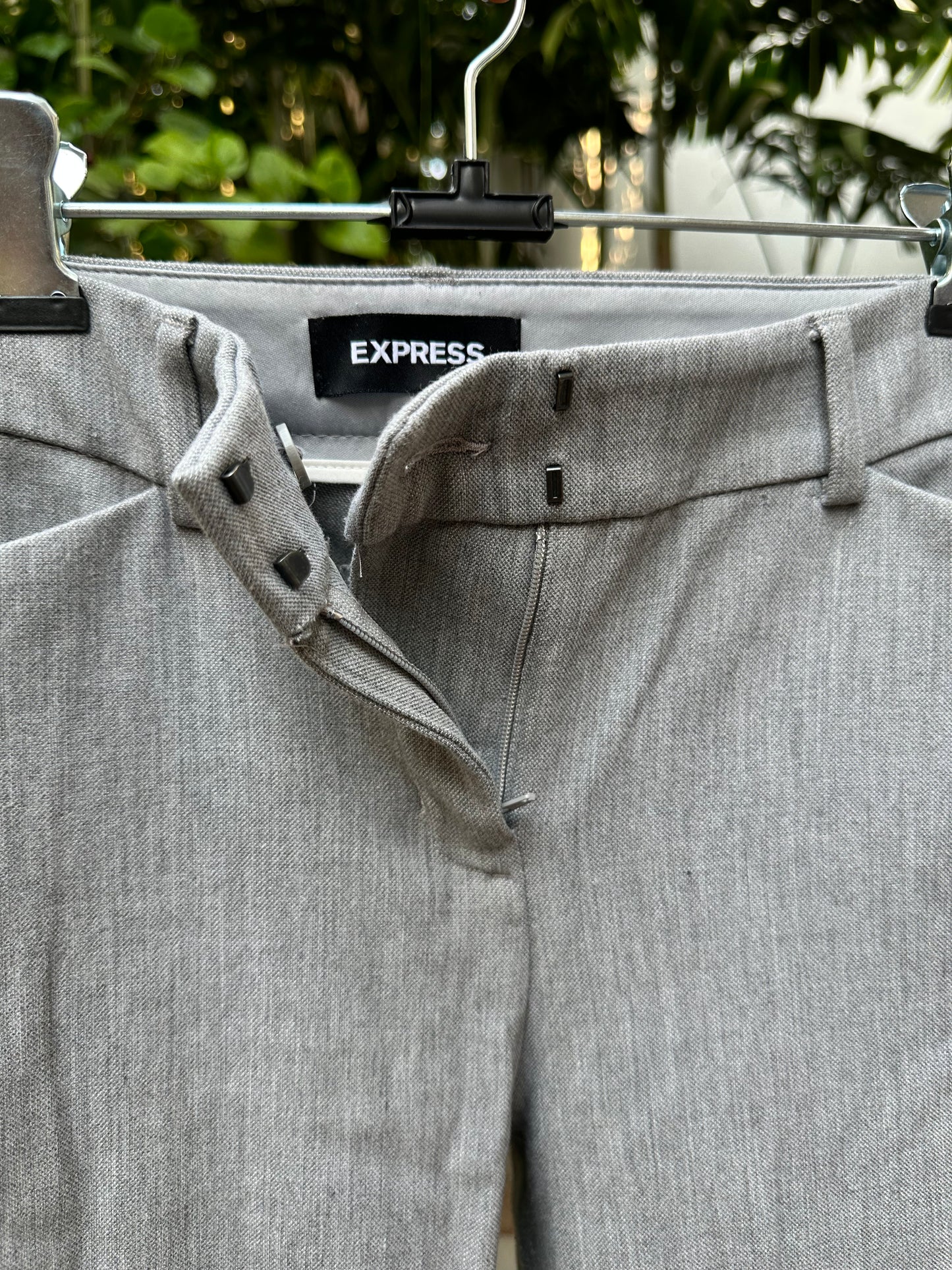Grey skinny mid-rise formal pants