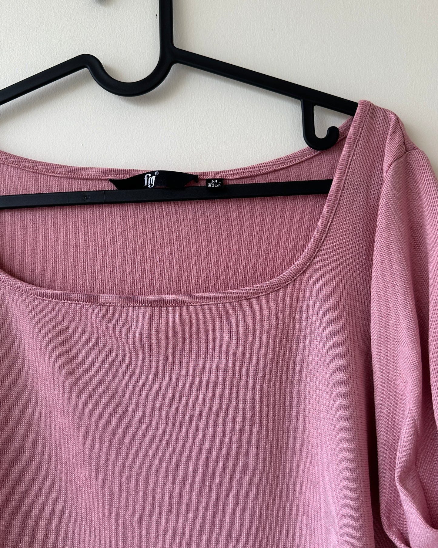 Pink metallic top with puff sleeves