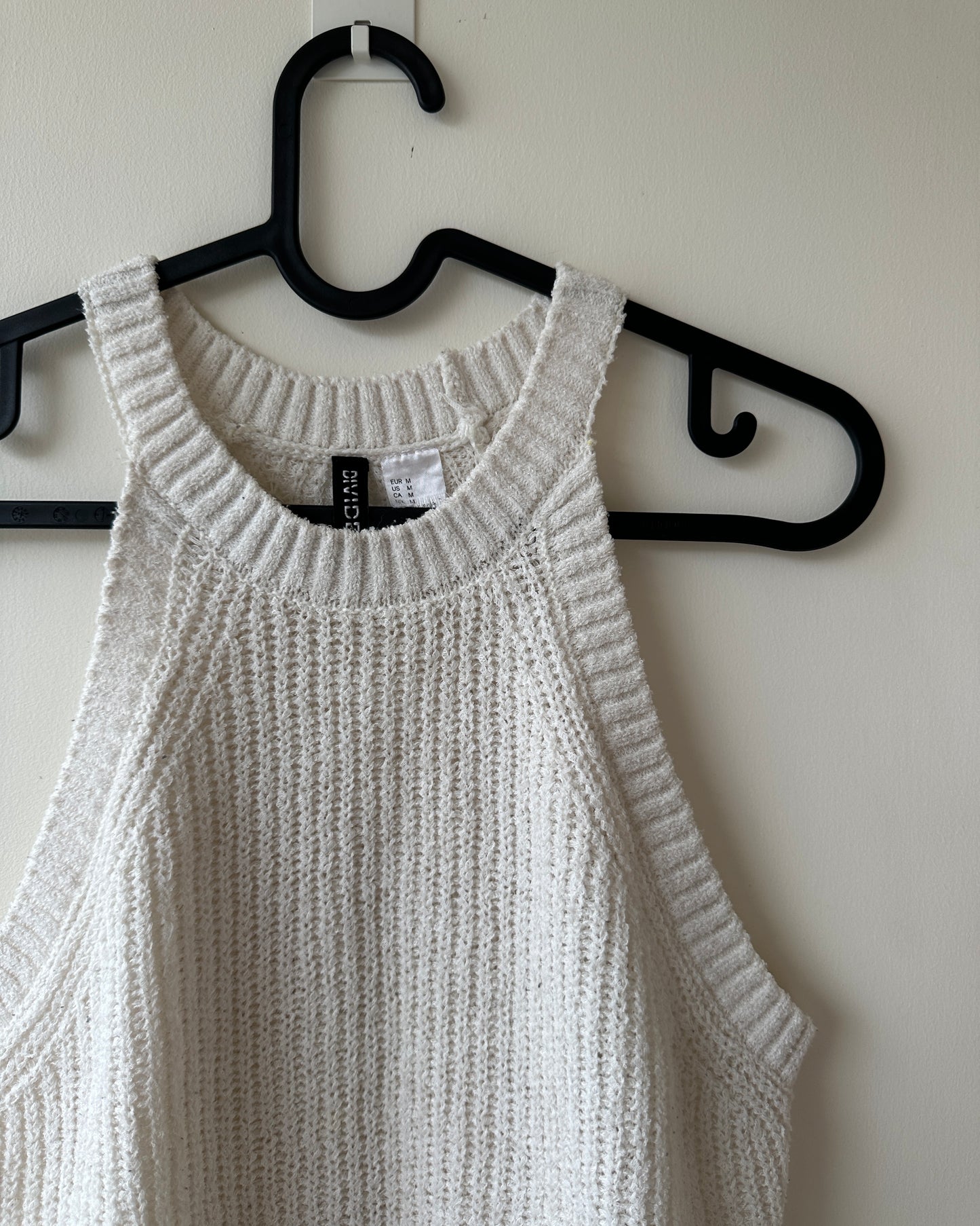 White knit crop top