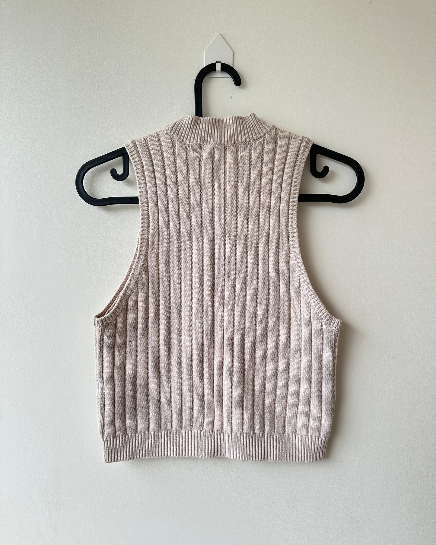 Beige knit crop top