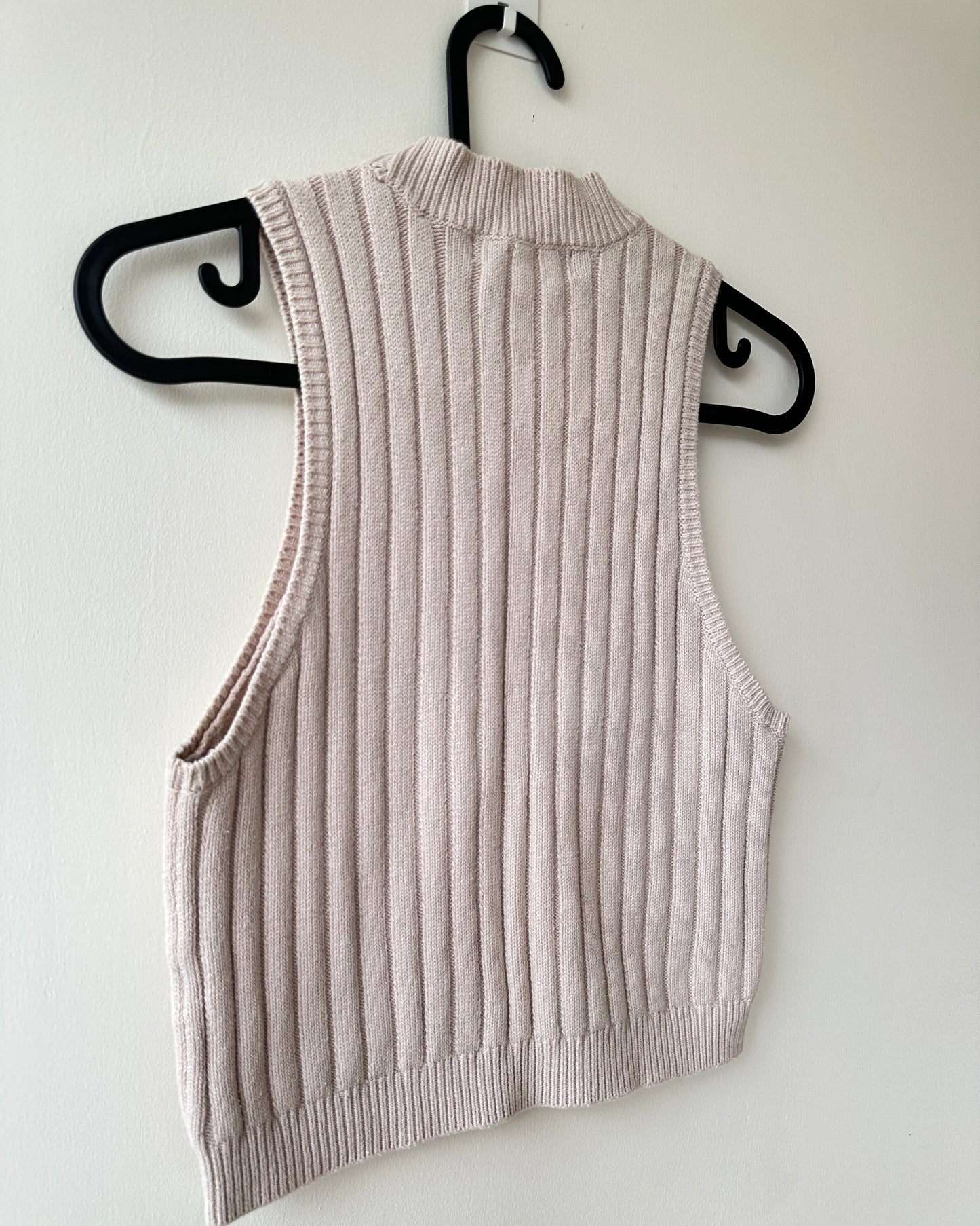 Beige knit crop top