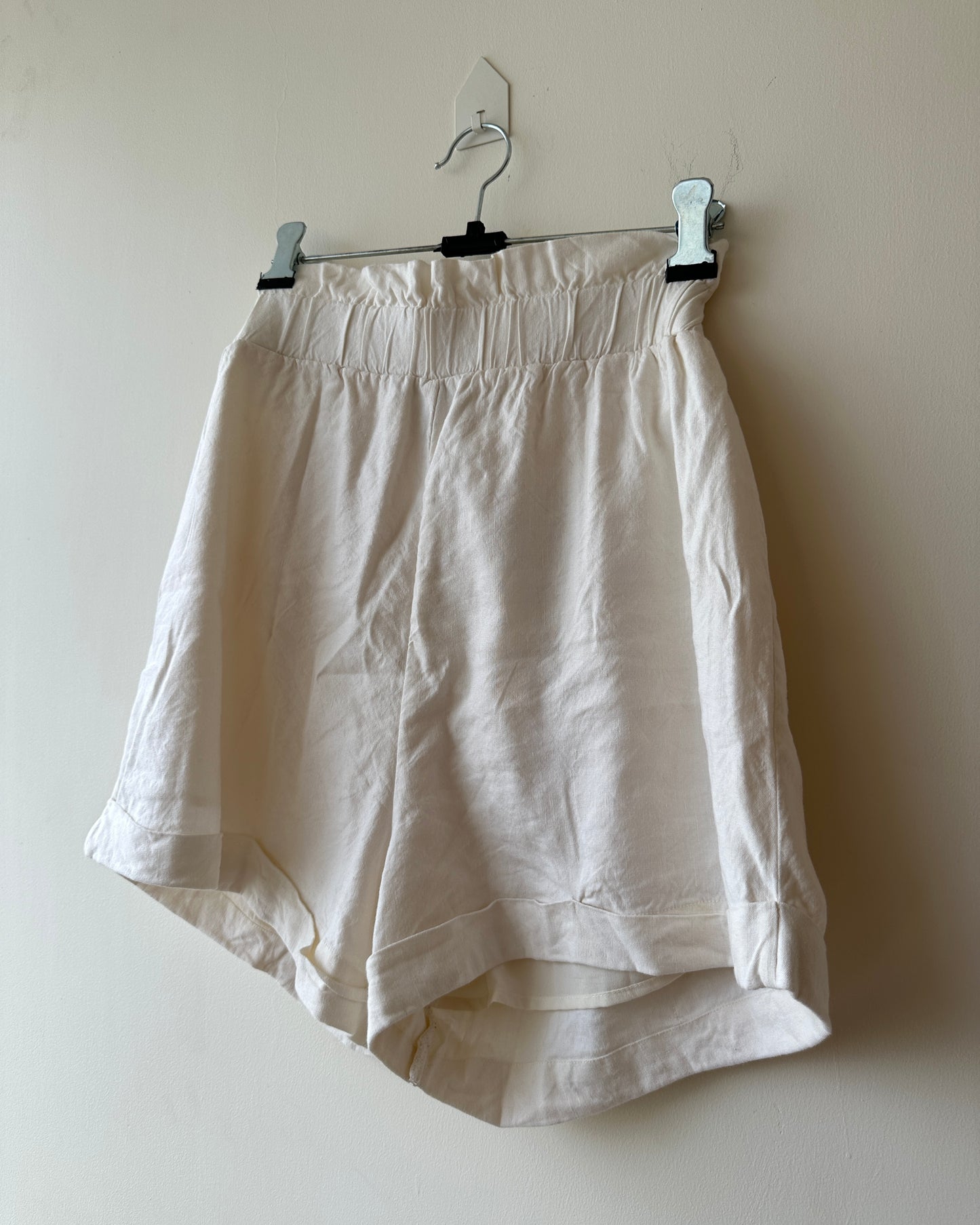 Off-white cotton shorts