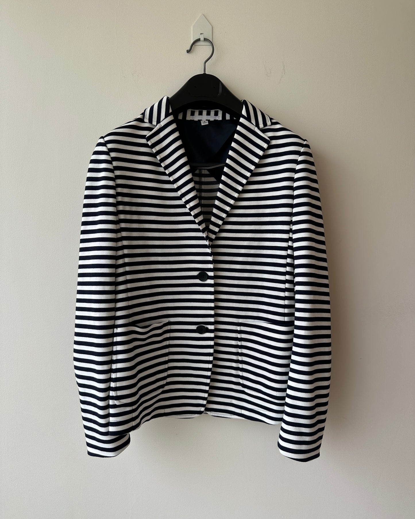 White and blue stripes blazer