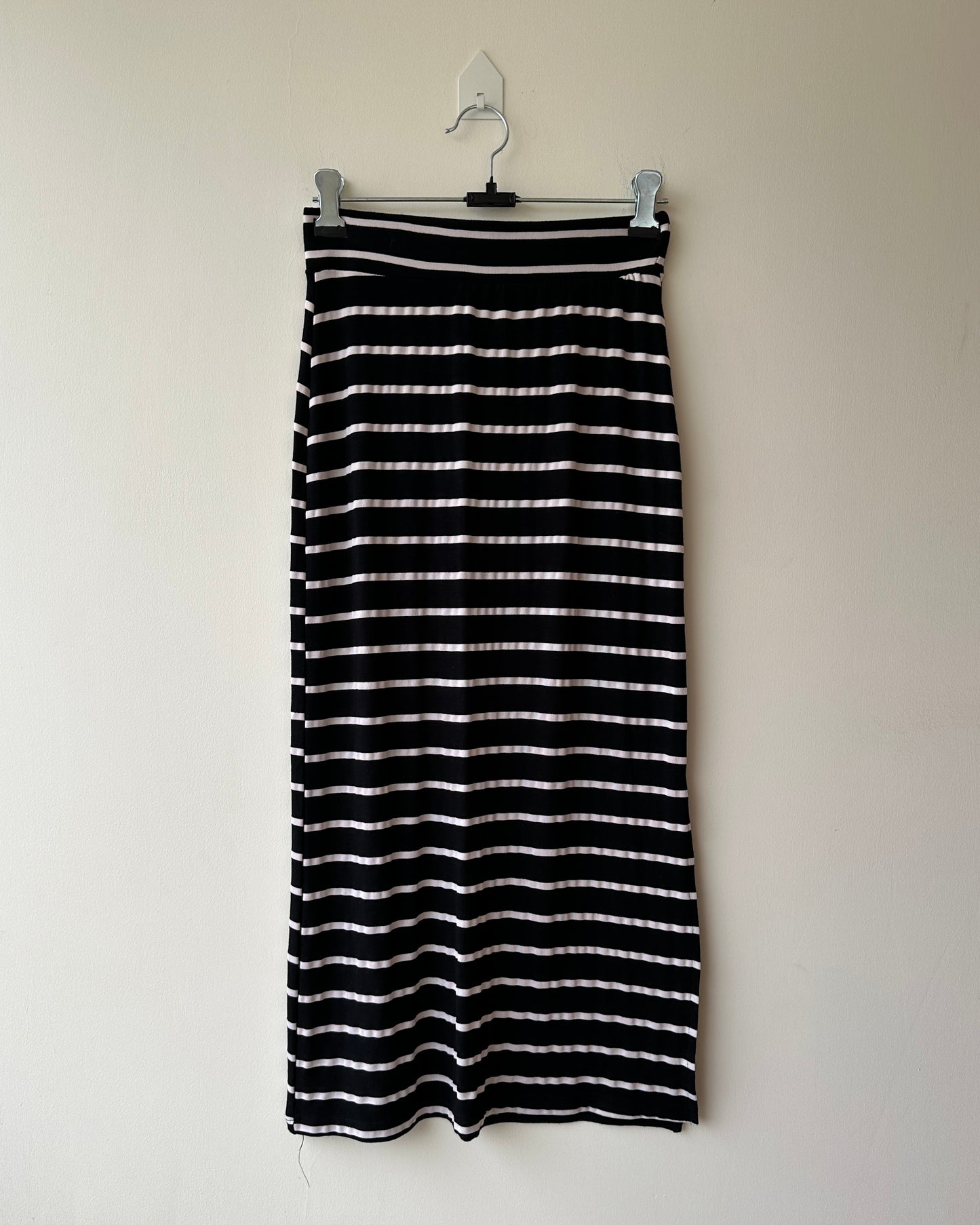 Black striped bodycon skirt