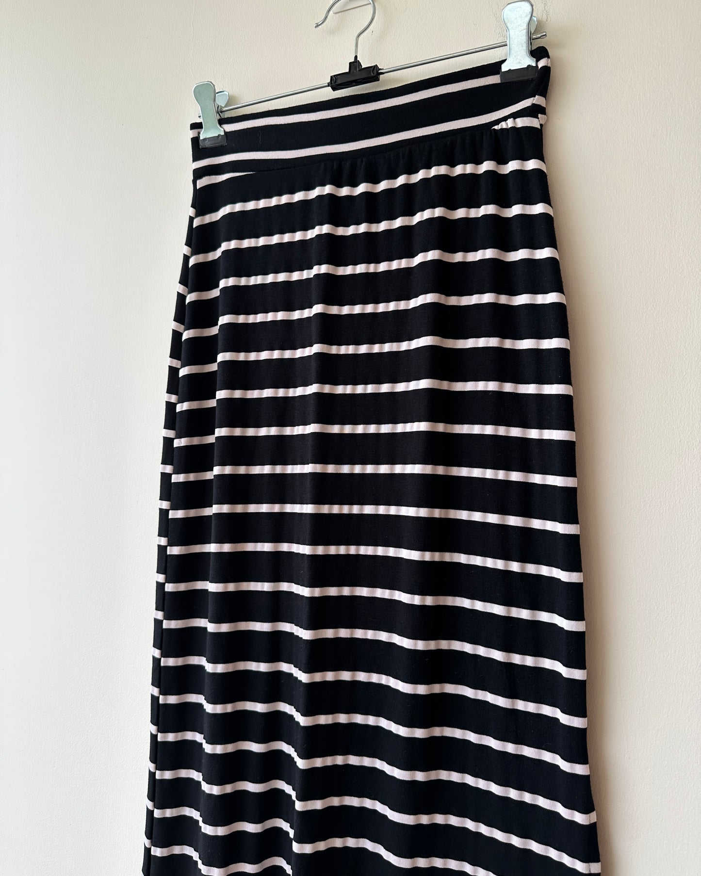 Black striped bodycon skirt