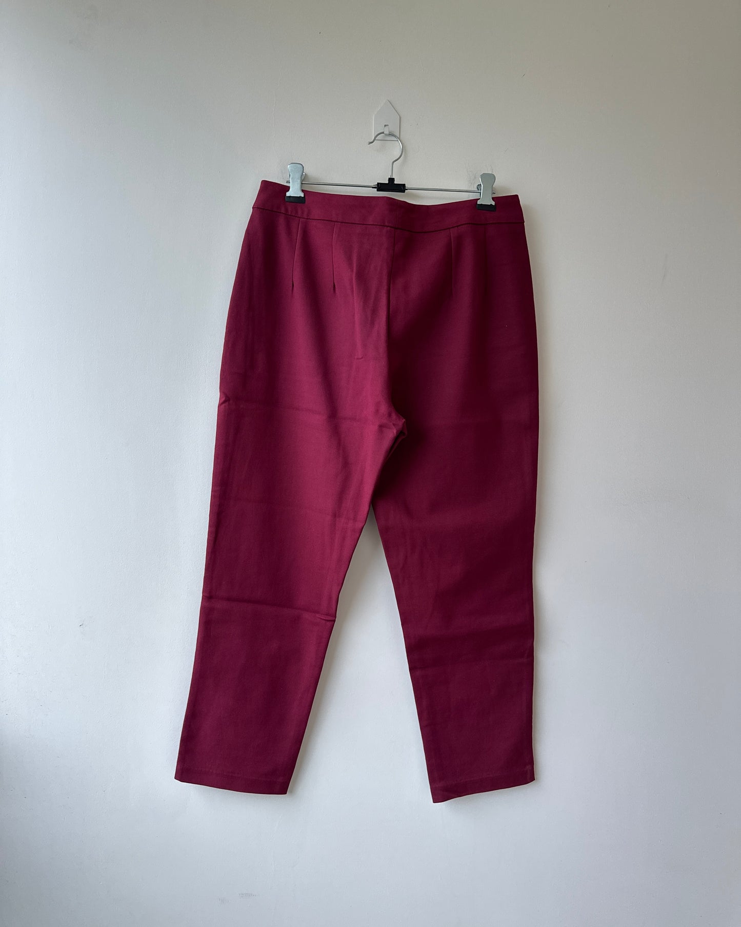 Deep red mid-rise formal trousers
