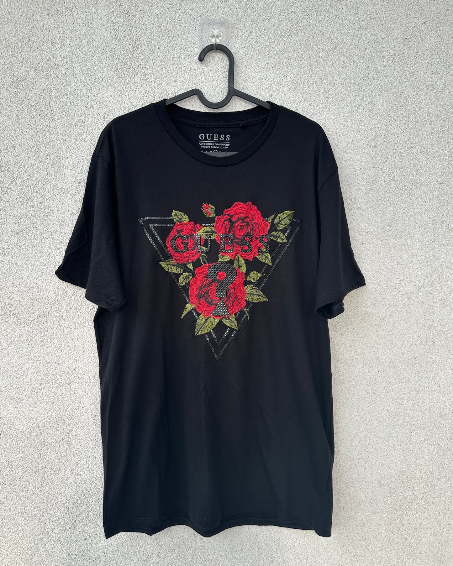 Black T shirt with roses