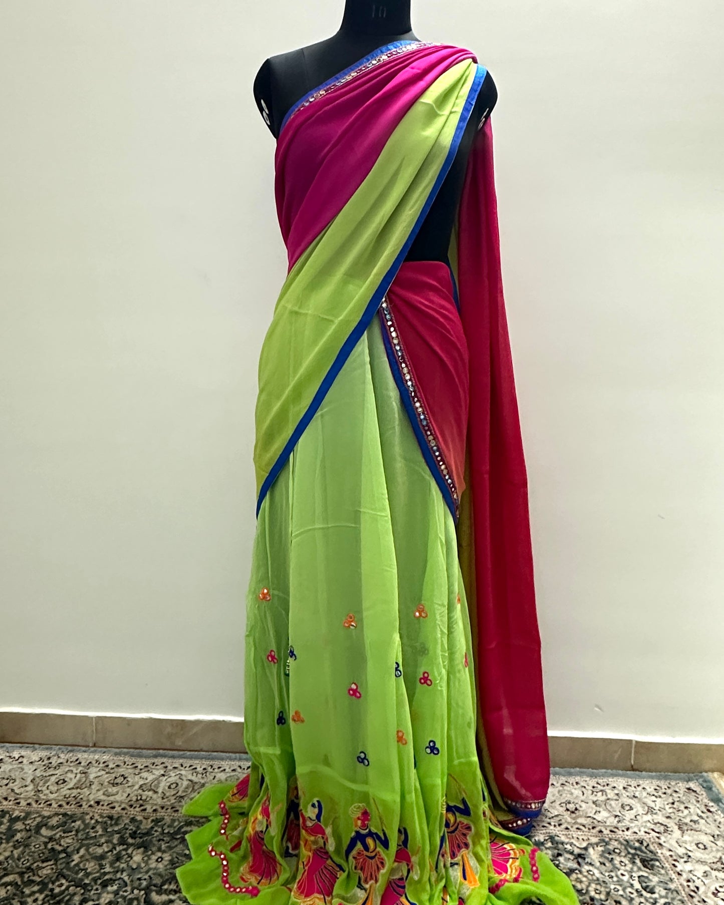 Green shaded lehenga and dupatta (2 pcs)