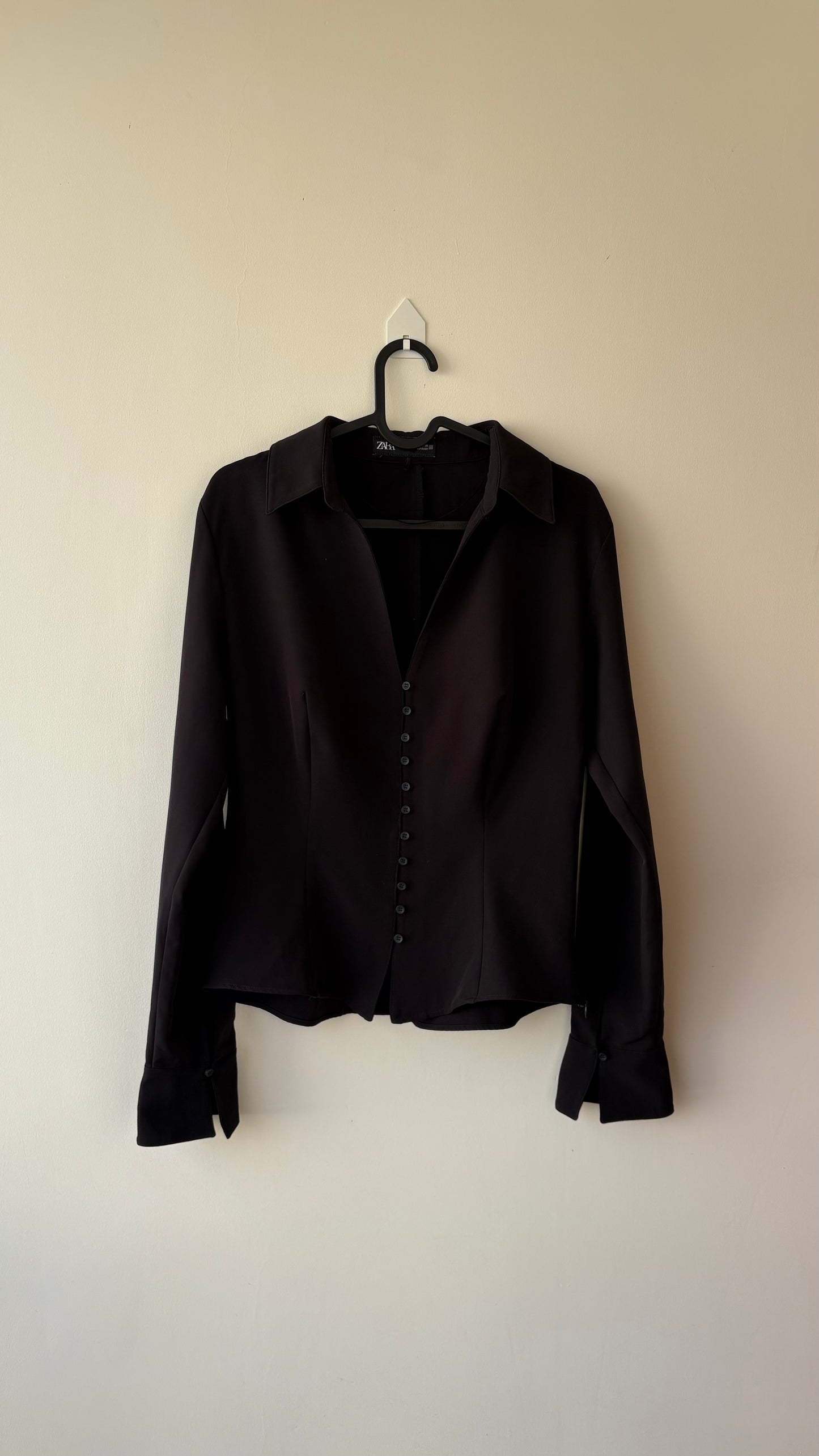 Black fitted zara top