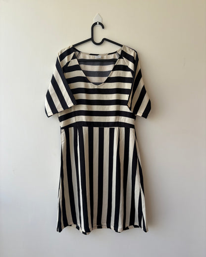 Black and white A-line satin dress