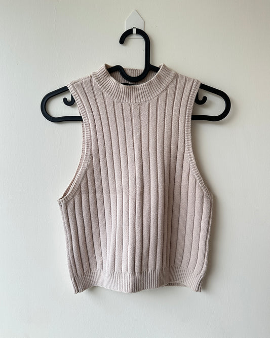 Beige knit crop top