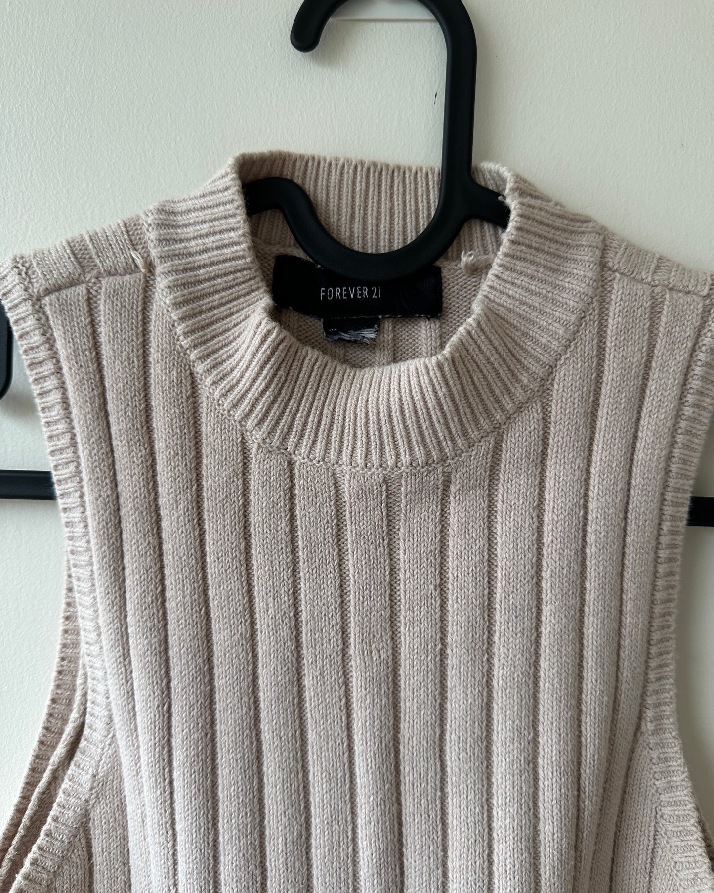Beige knit crop top