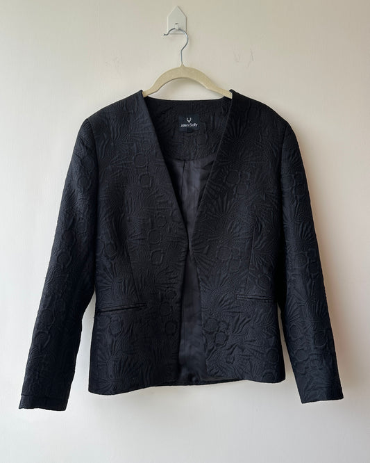 Black textured blazer with front pockets