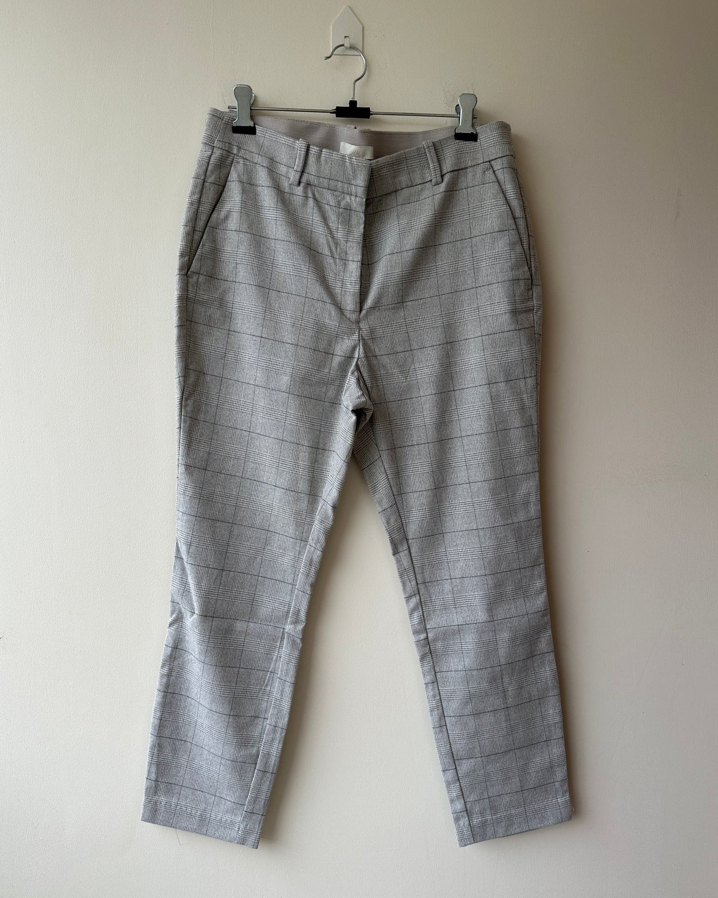 Grey checks mid rise formal trousers