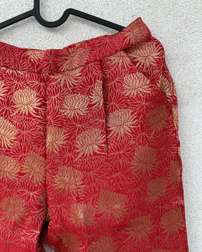 Red sleeveless kurta set