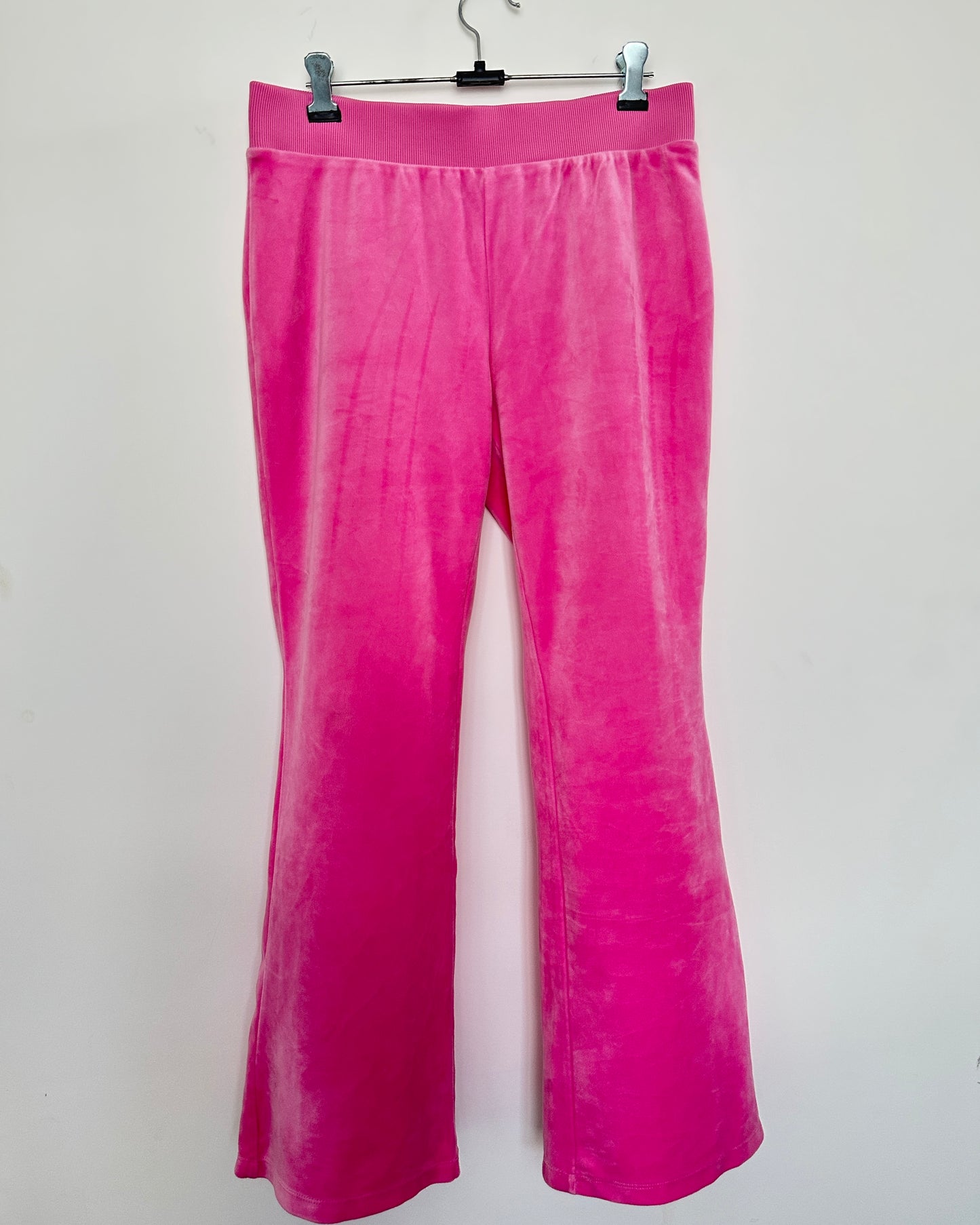 Pink velvet finish hot pants