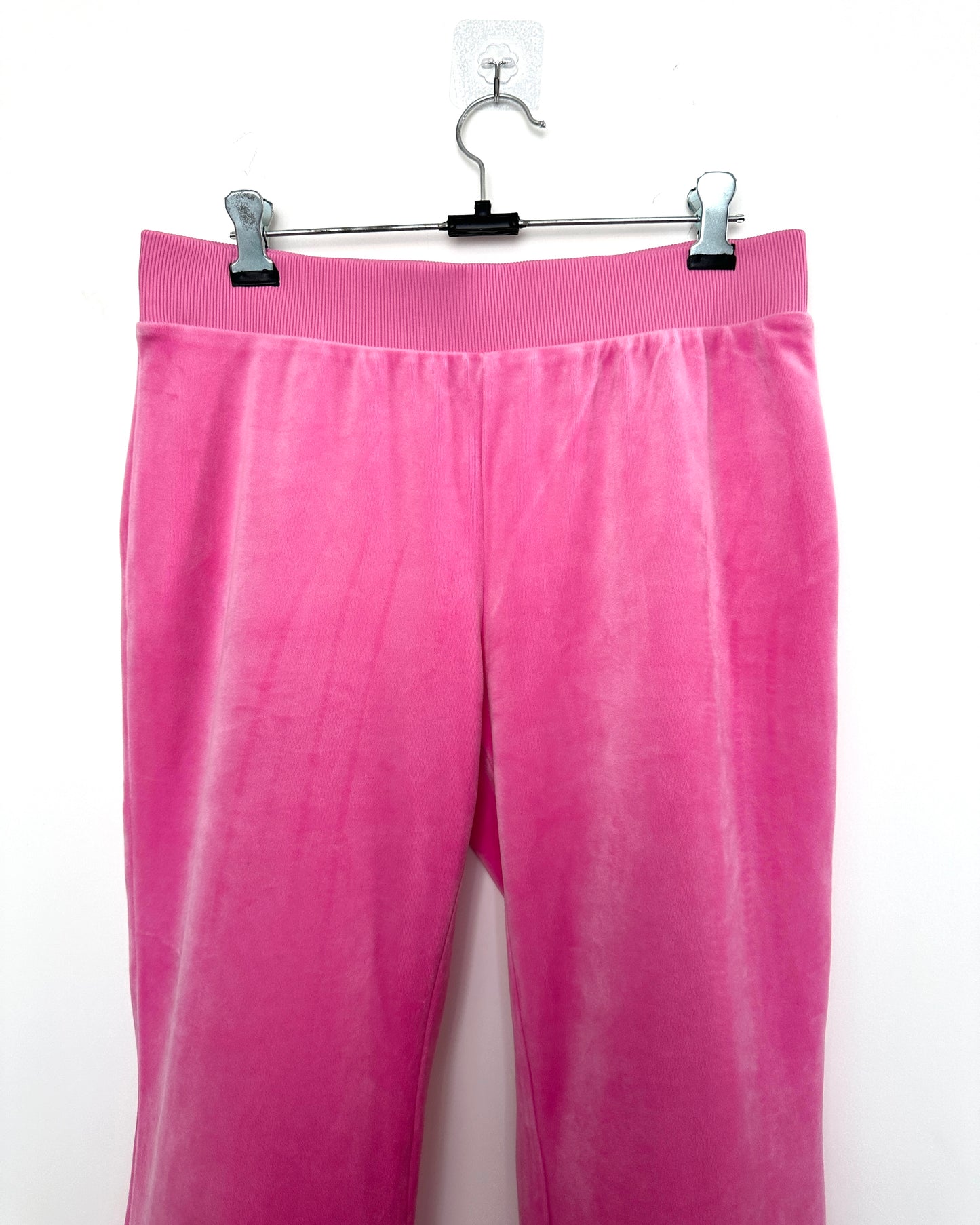 Pink velvet finish hot pants