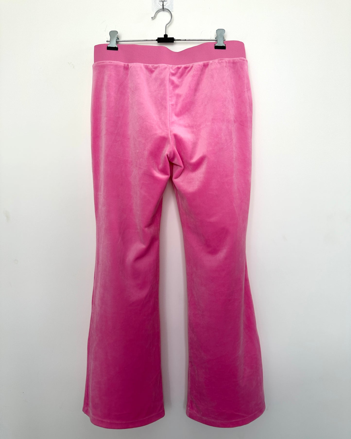 Pink velvet finish hot pants