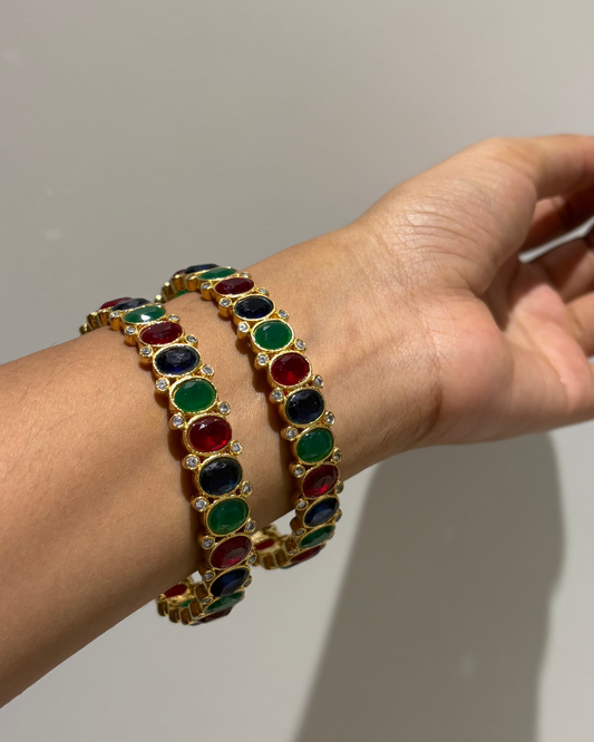 Three-coloured stone bangles