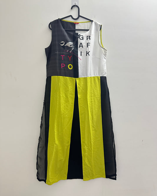Green and black sleeveless kurta with front slit