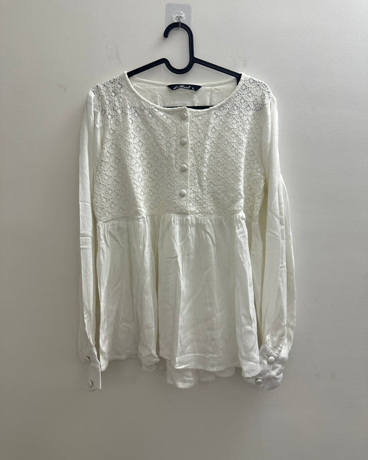 White full sleeve top with gathers