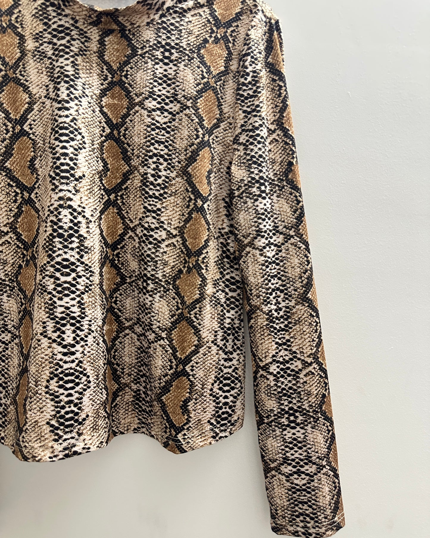 Body fit animal print top (stretchable)