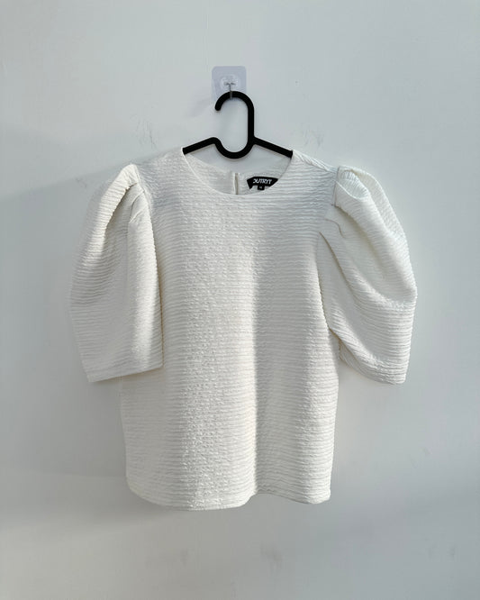 White top with puff sleeves (strechable)