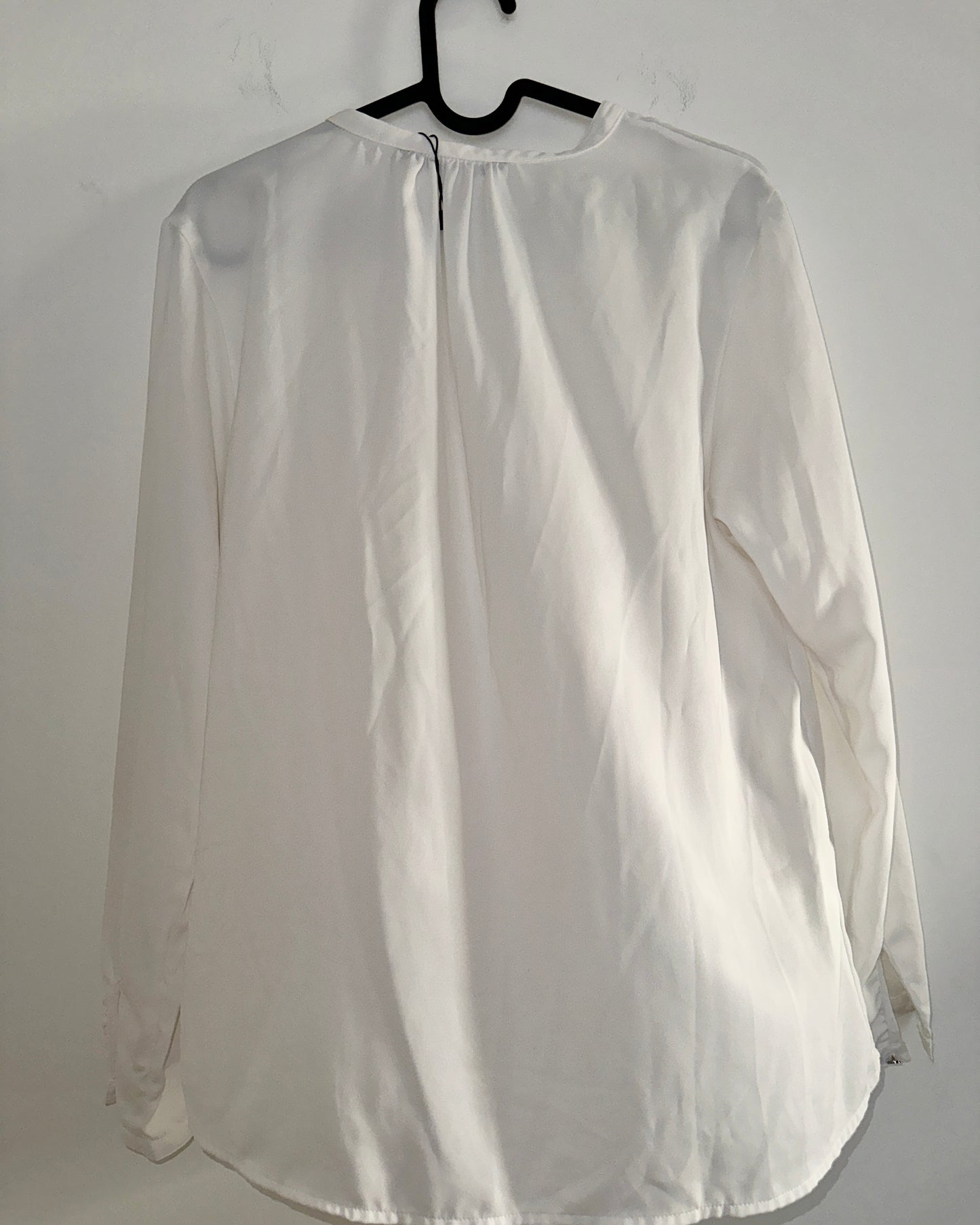 White full sleeve formal blouse