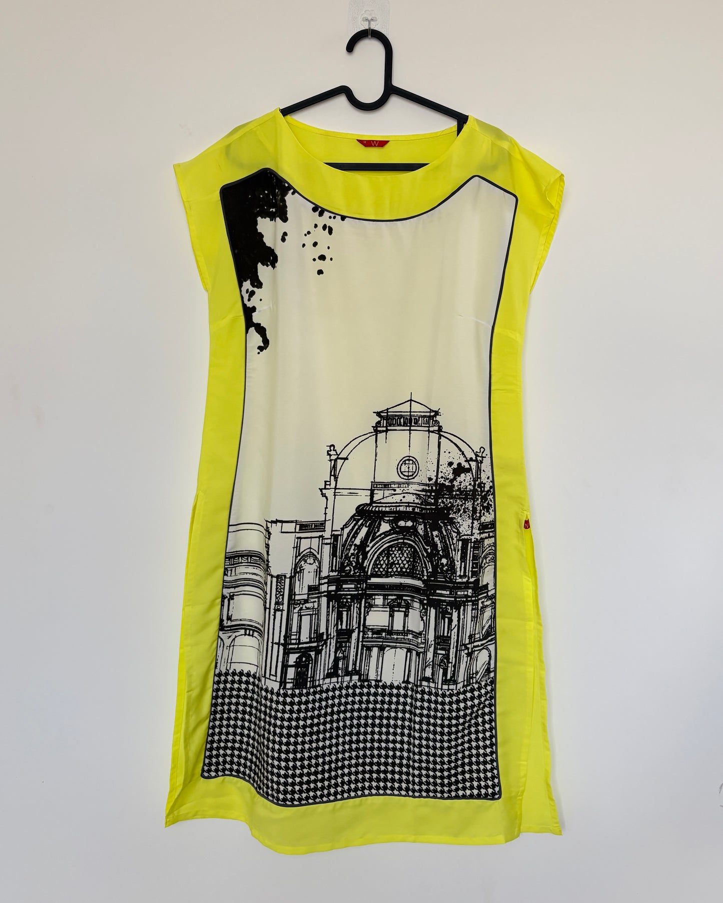 Green and white kurta with landscape print