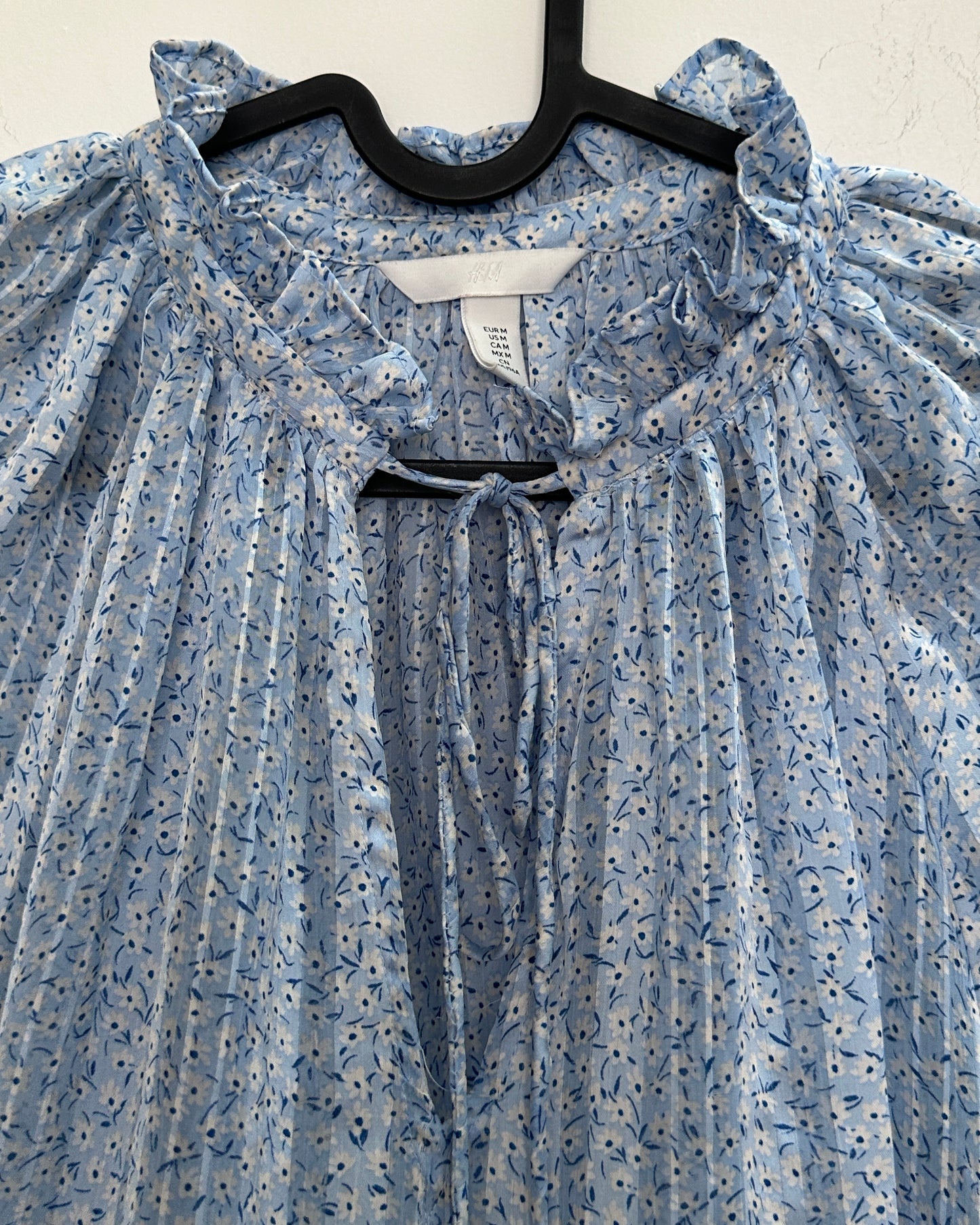 Baby blue floral blouse with tie-ups