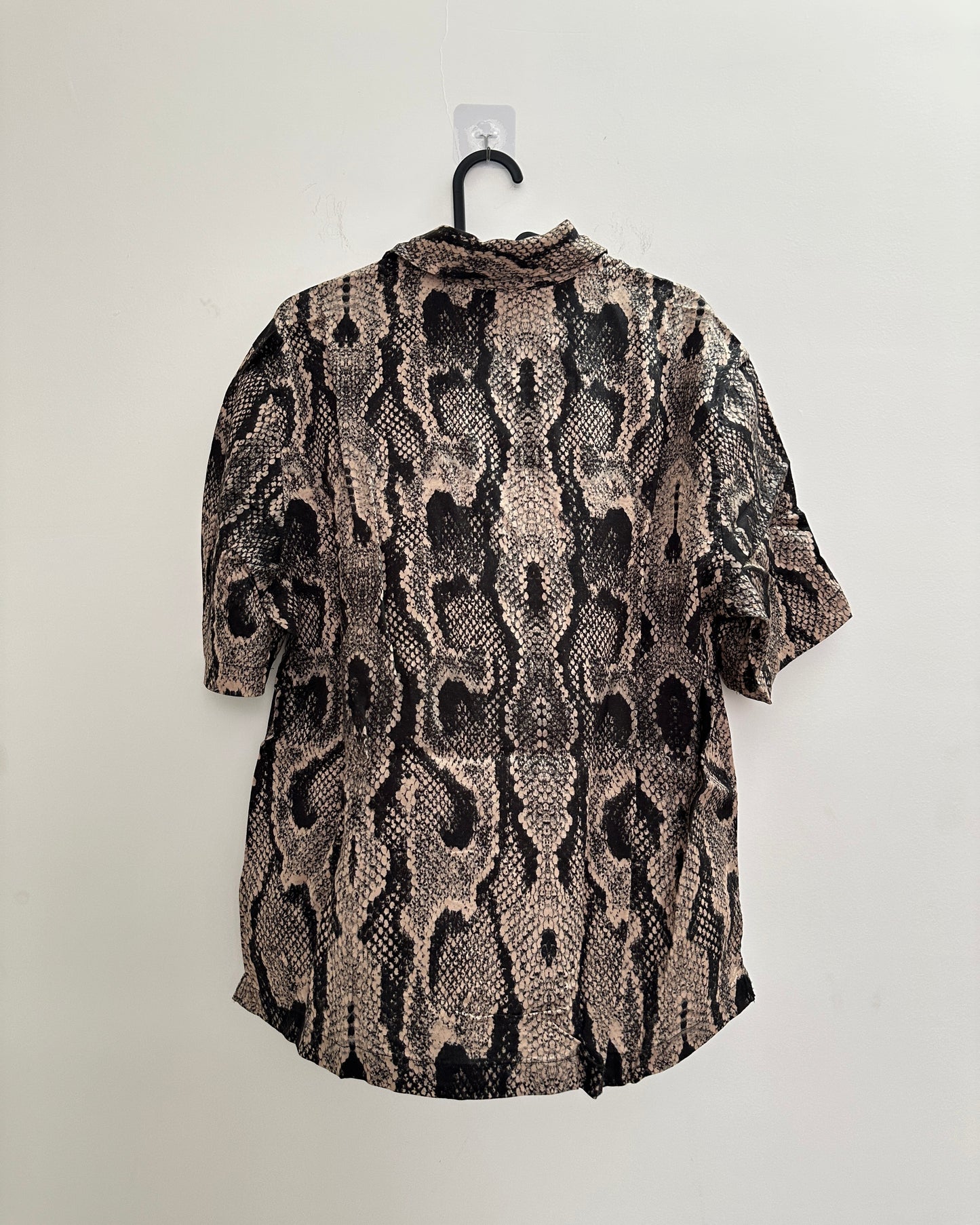 Black and beige snakeskin print relaxed shirt