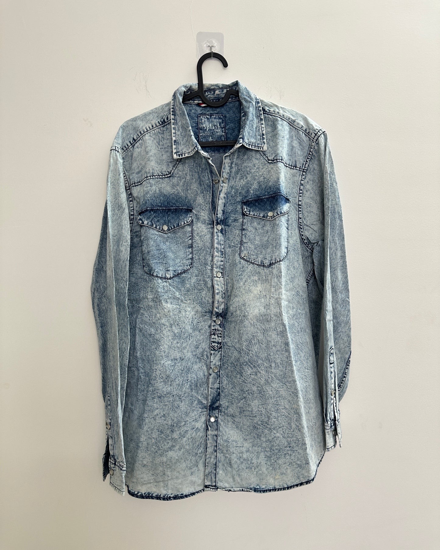 Full sleeve denim shirt