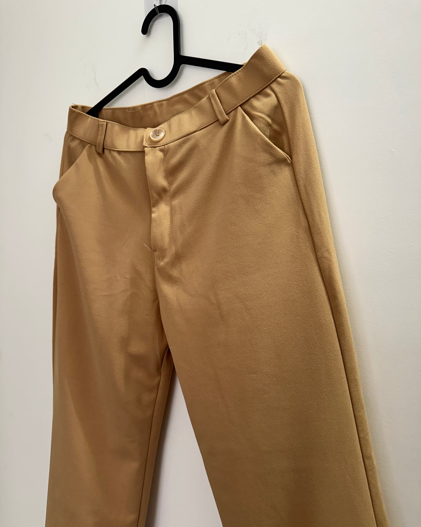 Beige mid-rise straight fit trousers