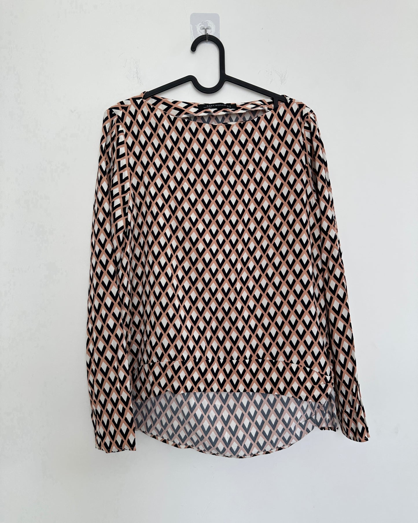 Satin shirt with abstract geometric print