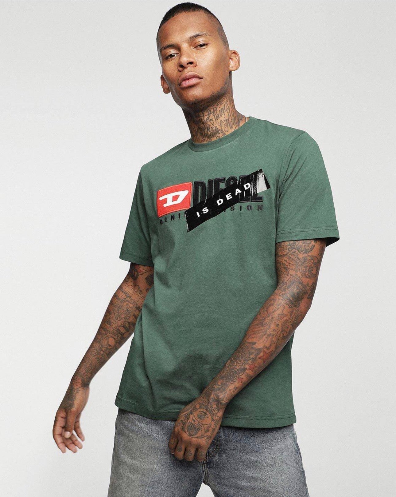 DIESEL IS DEAD  logo T-shirt
