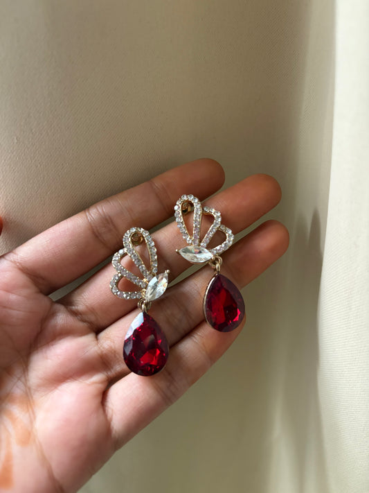Wing earring with red drop