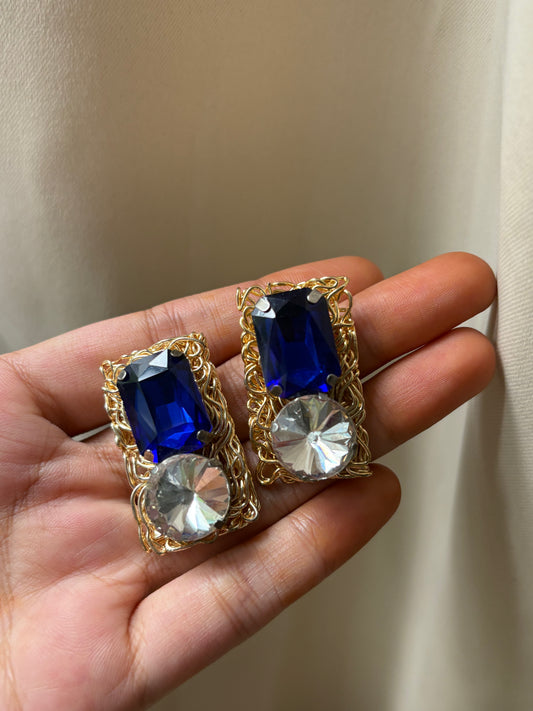 Blue and white stone fashion earring