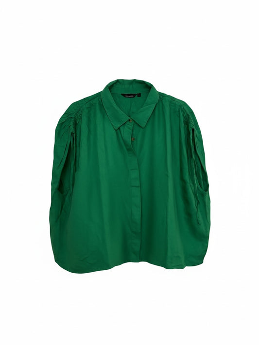 The Circle ZUDIO emerald green sleeveless button-down shirt with a classic collar and gathered shoulder detailing.